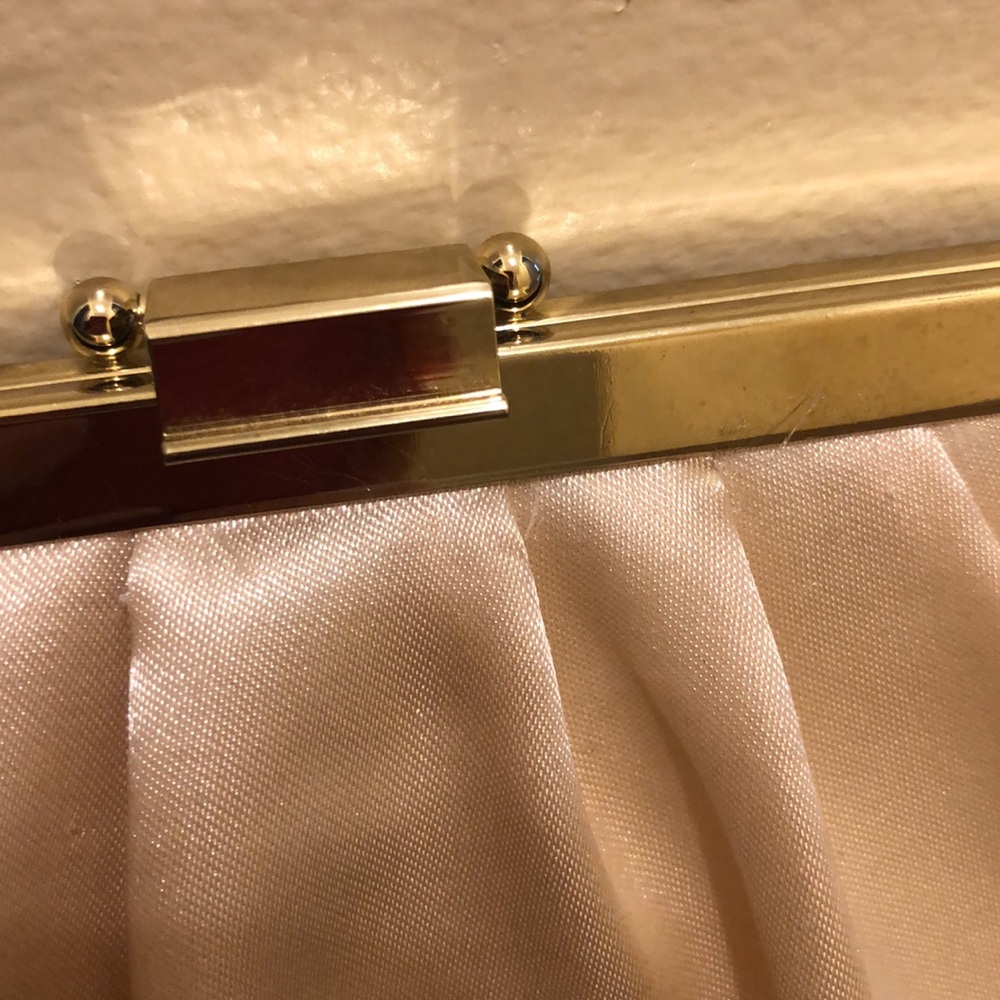 Gold tone clutch evening bag - Picture 2 of 5